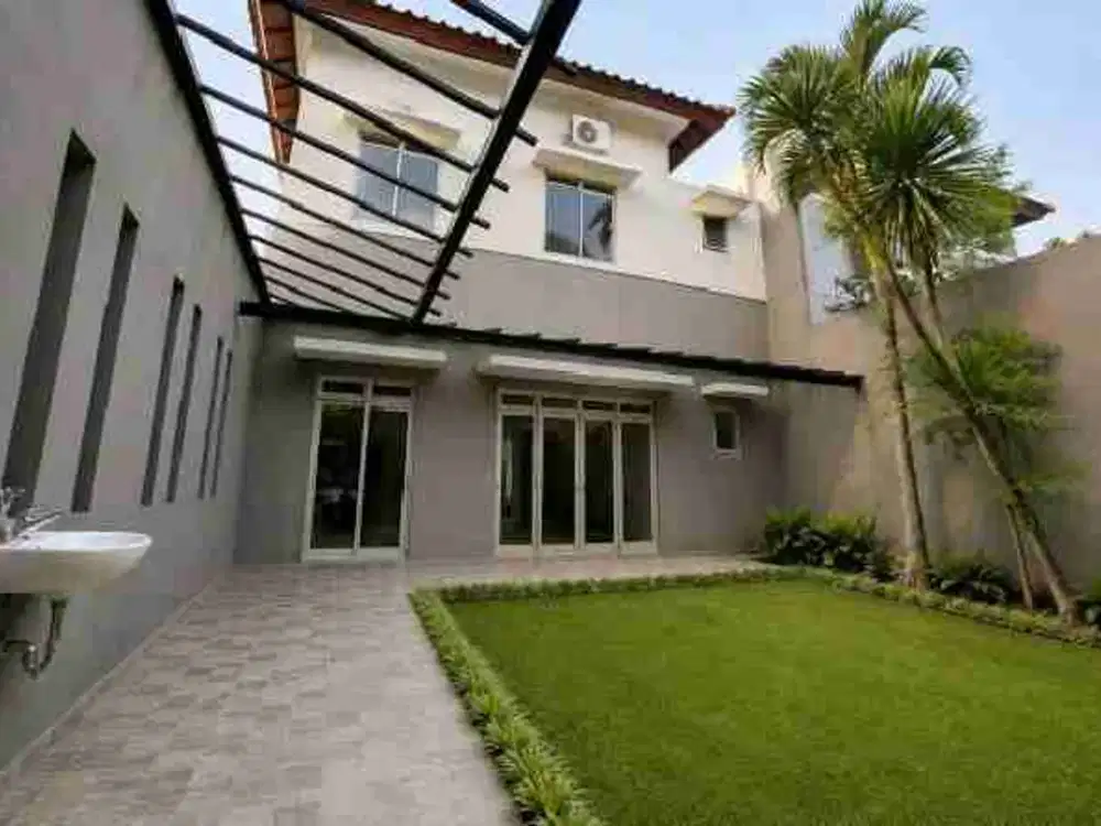 Rumah Mewah Luas Tanah 300 di Kota Baru Parahyangan, Siap Huni Kawasan Eksklusif
