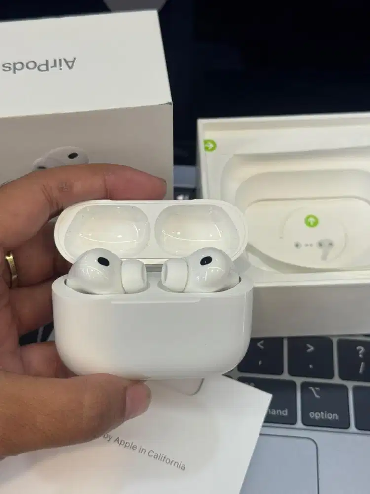 Apppe Airpods Pro Gen 3 Garansi iBox 06/09/2027