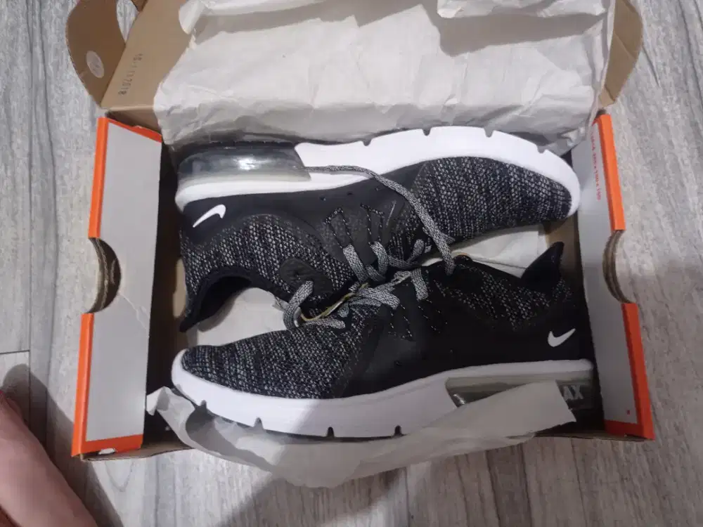 Sepatu Original Nike WMNS Air Max Sequent 3 Black White Brand New