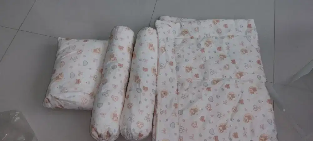 Kindla 100x70 cm Set 4 Pcs Snuggly Perlengkapan Tidur Bayi Sweet Bear