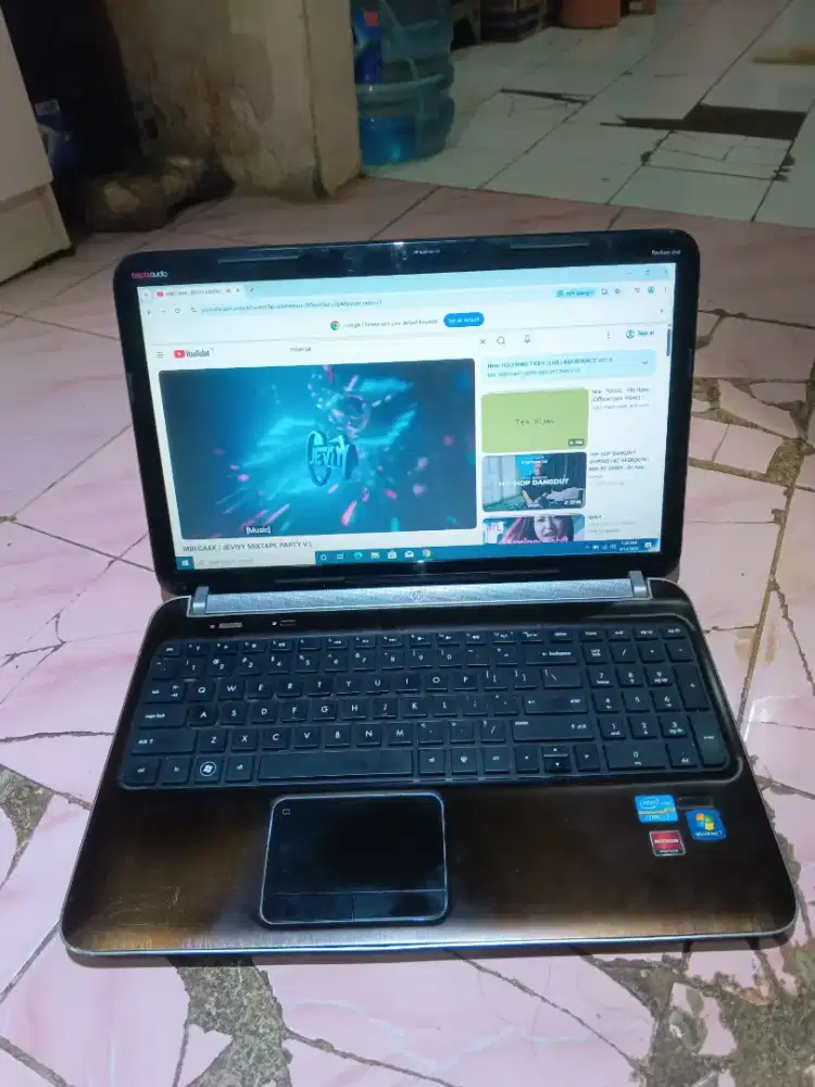 Laptop HP dv6 beats edition 15 inch double vga