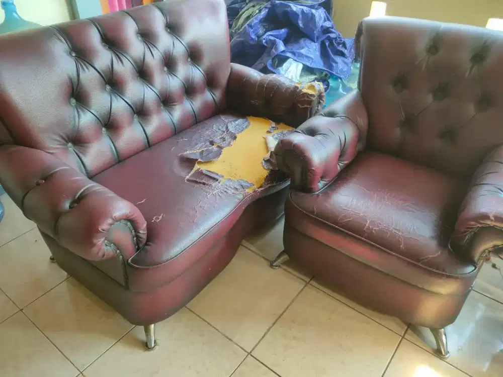 Sofa Set Kulit Sintetis (Style Klasik) - Harga Murah
