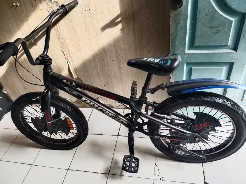 Sepeda bmx merek pacific