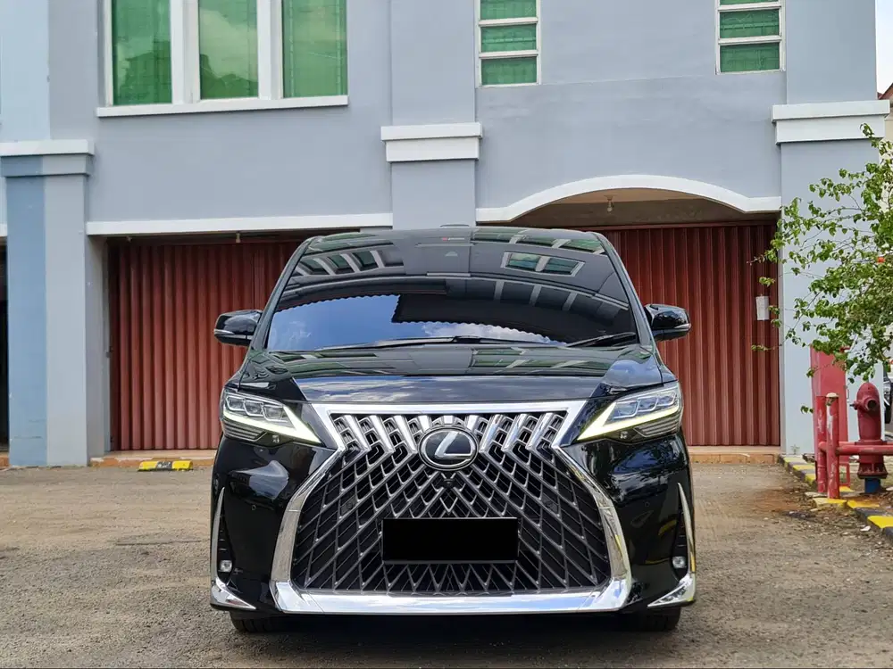 7 seater Ganjil Bunga 4% JULI 2027 Km 37k Lexus LM350 7 Seater 2023 1