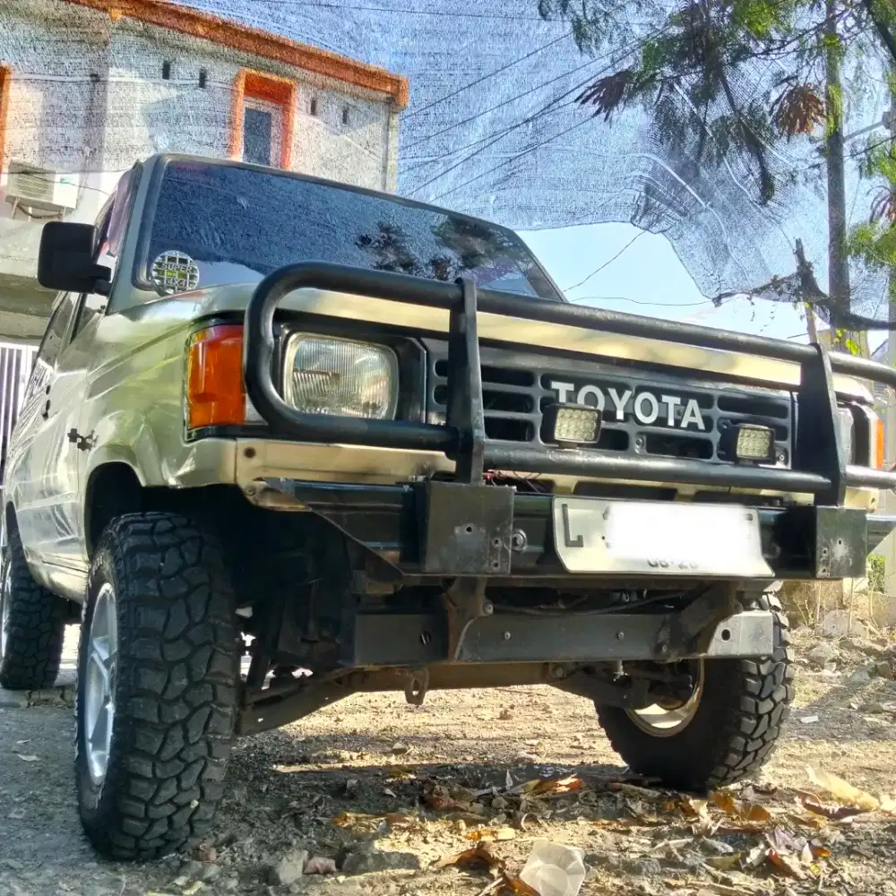 Toyota Kijang Super