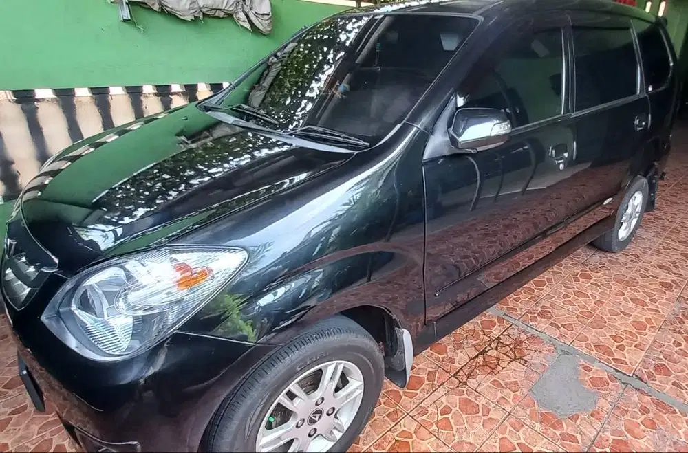 XENIA XI 1.3 TAHUN 2010 HITAM