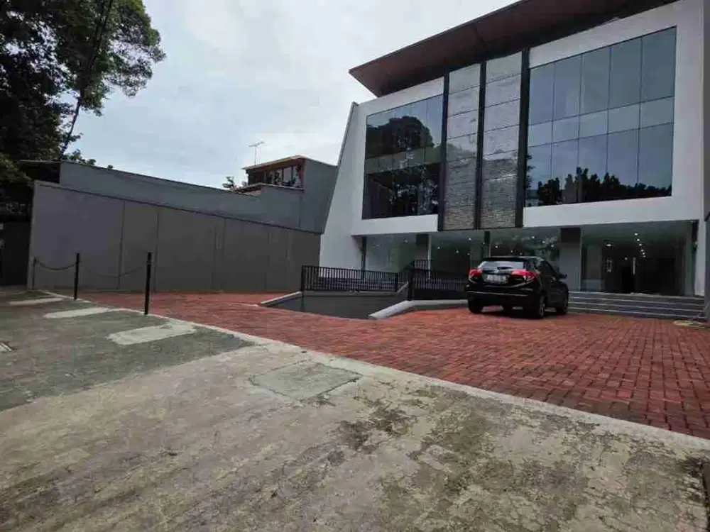 Gedung Komersial Baru Siap Usaha/Kantor di Radin Inten Duren Sawit Jakarta Timur