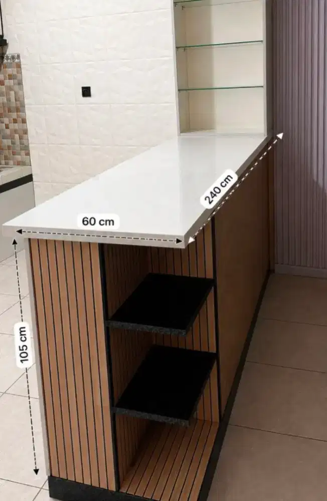 Meja mini bar masih bagus