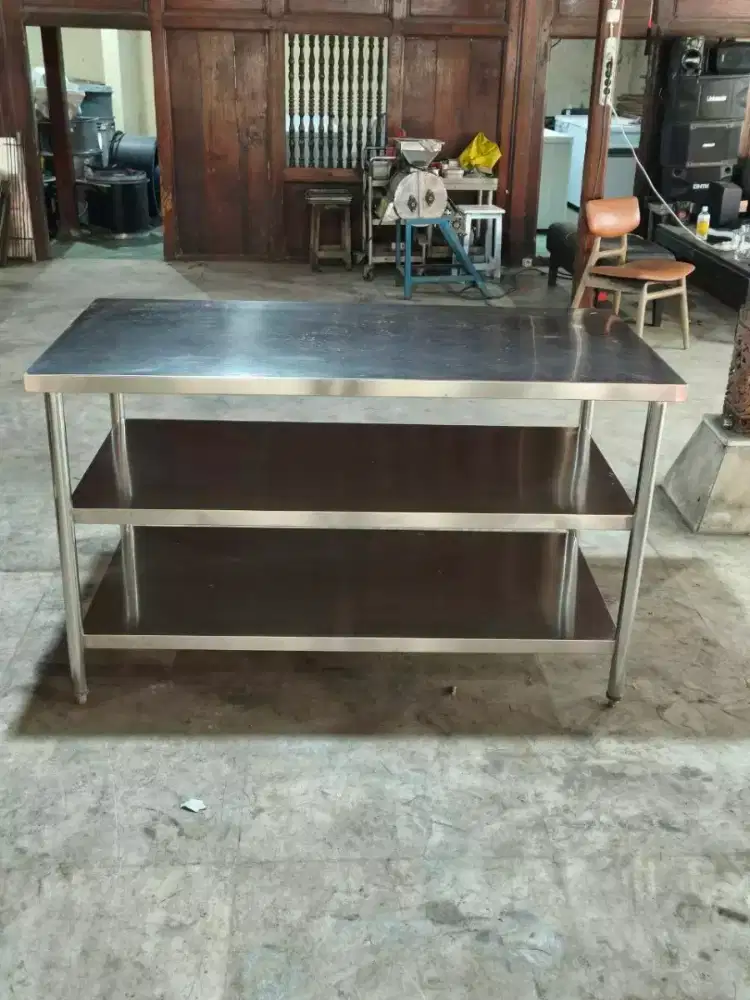 JANHAN BUANG2 MODAL, Meja 3 susun UK 140