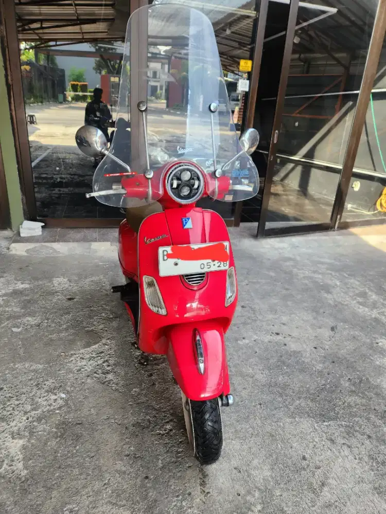 Dijual: Vespa Piaggio LX 125 Karbu (2012) – Siap Pakai & Ganteng!