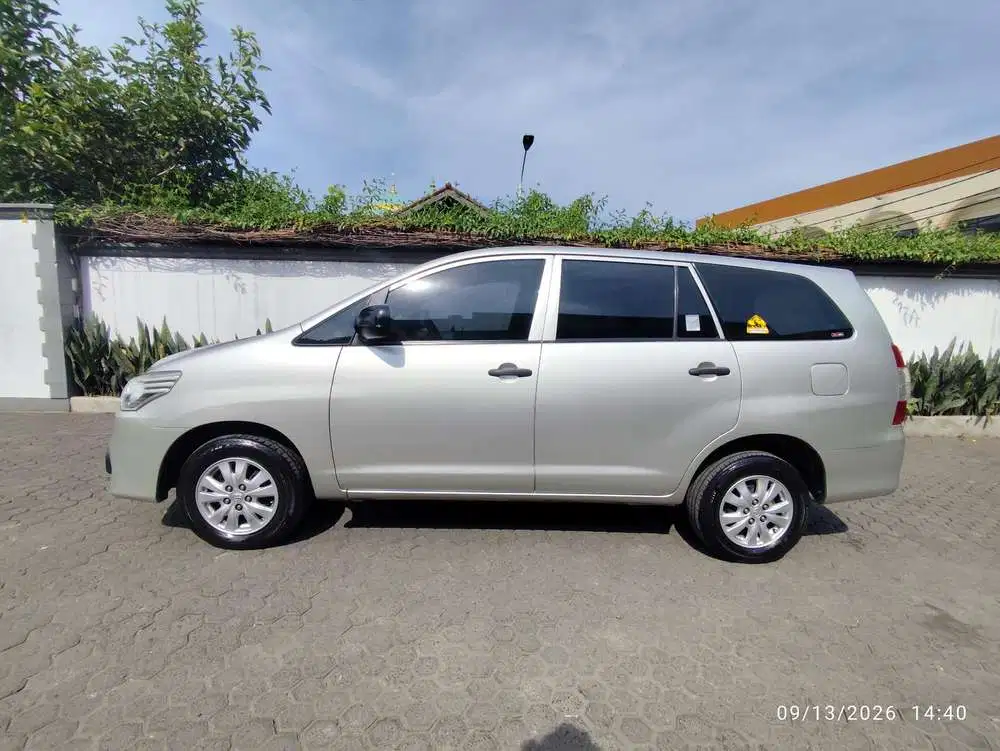 Toyota Kijang Innova 2013 Bensin