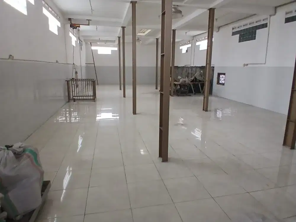 Jual  Rumah Usaha Ex. Konveksi Lebak Jaya III Surabaya