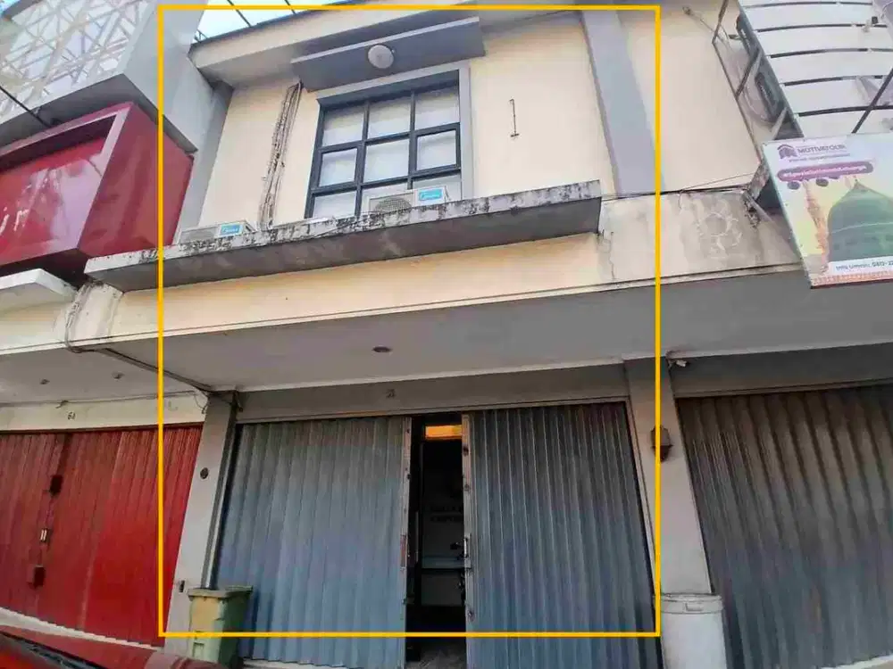 Disewakan Ruko 3 Lt siap pakai untuk usaha /kantor lokasi strategis dekat dg MRT