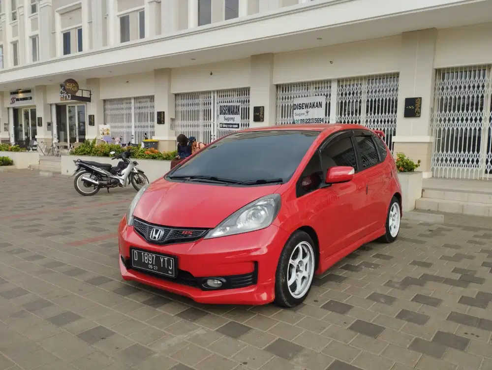 Honda jazz RS 1.5 matic 2012 DP 15 jt