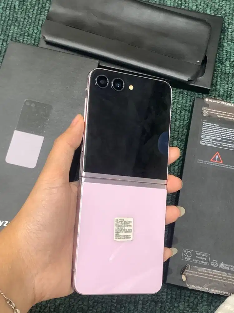 Samsung Zflip 5 8/256gb resmi sein