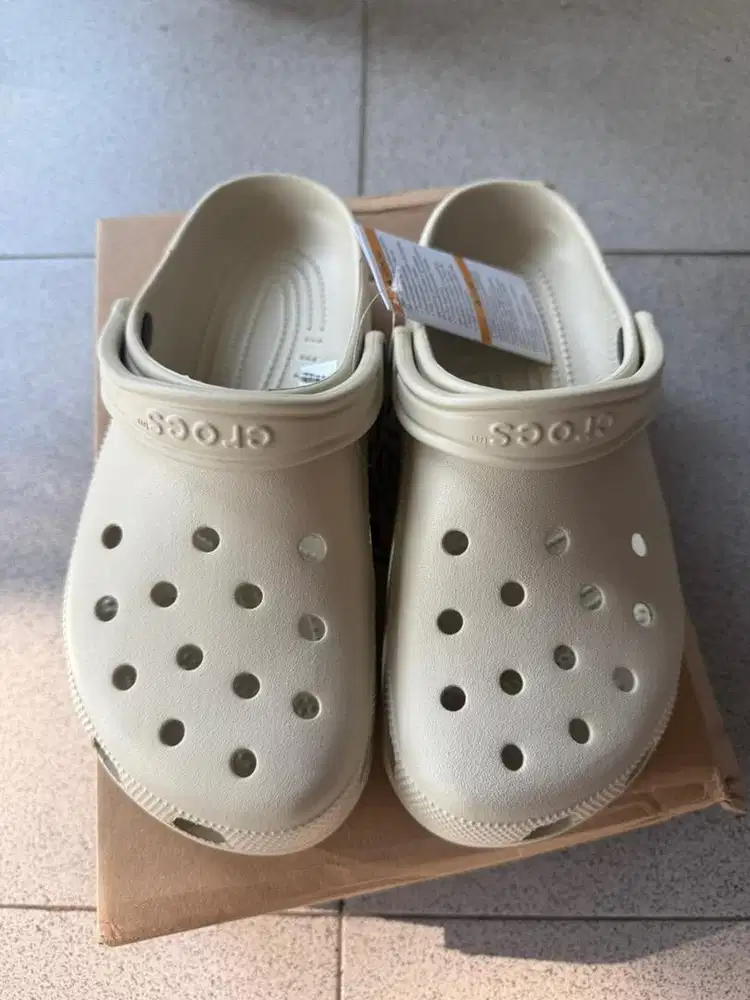 Sendal Crocs Unisex