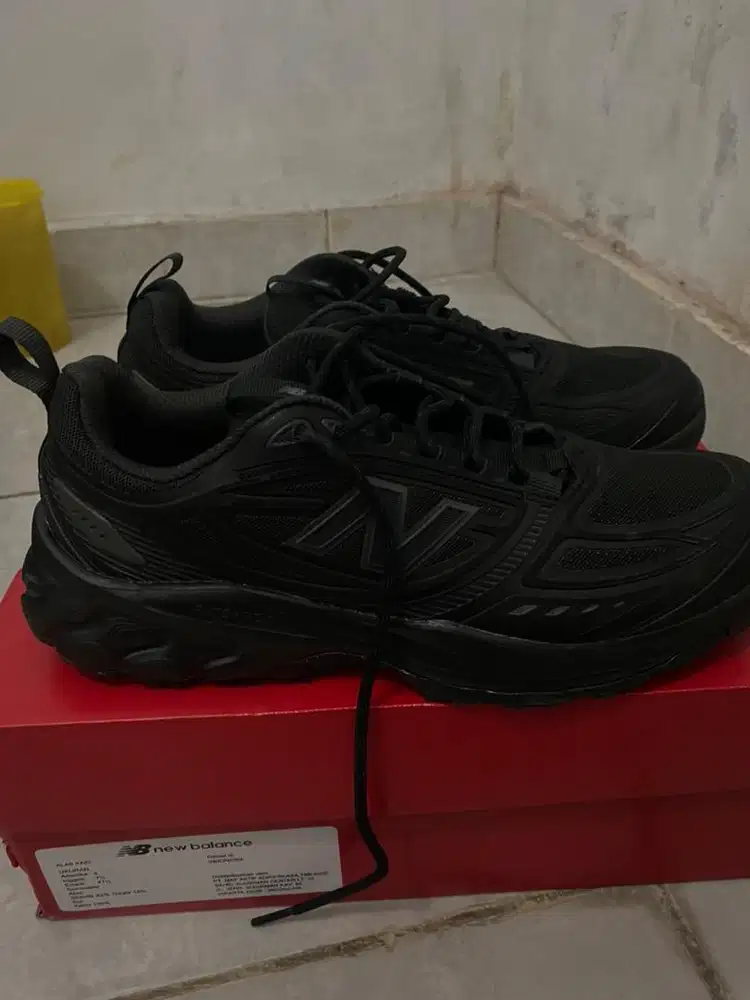 Puma speedcat matte silver & NB 410 Uk 42 Dua Barang 1 juta Original