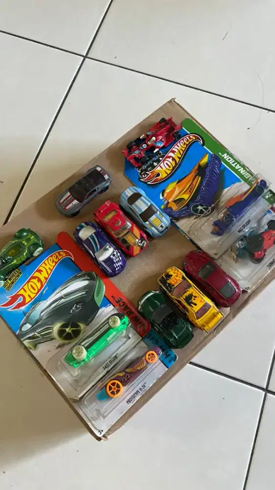 Hot wheels loose bekas