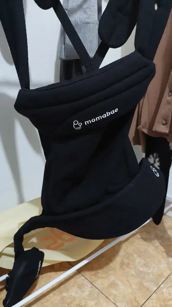[PRELOVED] Gendongan Momabae