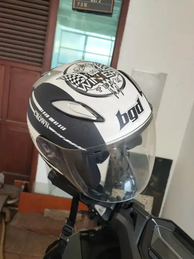 jual helm BGD the winner team, M/L, cukup baik, 90%,approved DOT