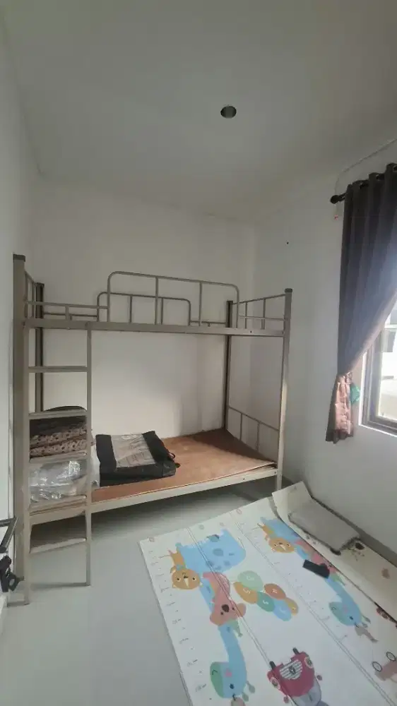 Tempat kasur tingkat