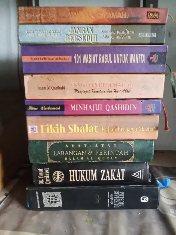 Dijual buku perpustakaan pribadi