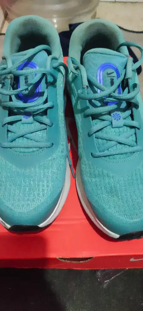 Nike Men Running Journey Run Road Shoes Ukuran US 9 / 42.5