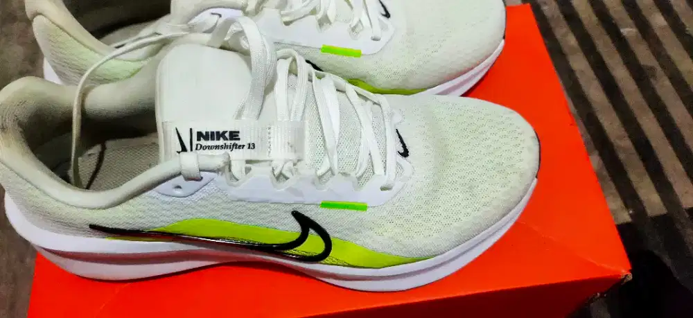 Nike Men Running Downsifter 13 Ukuran US 9 / 42.5