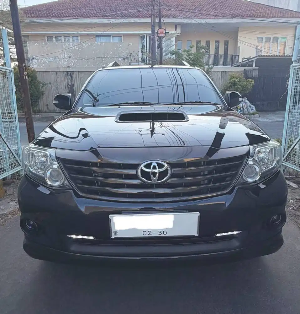 Toyota Fortuner VNT 2013