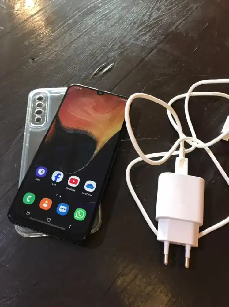 Samsung a50 6/128 Layar amoled