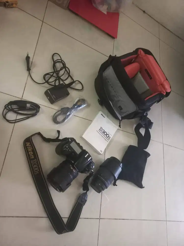 Dijual Kamera DSLR Nikon D300S + Bonus Lensa Tele