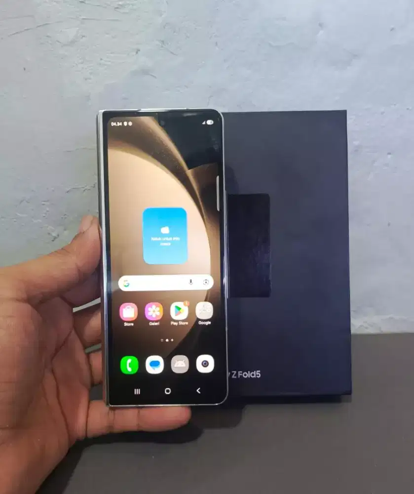 SAMSUNG Z FOLD 5 5G RAM 12/256GB ORIGINAL SEIN MULUS NORMAL

TAMPILAN