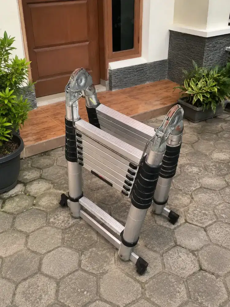 Tangga Teleskopik Dobel Slot 2,5 Meter Second