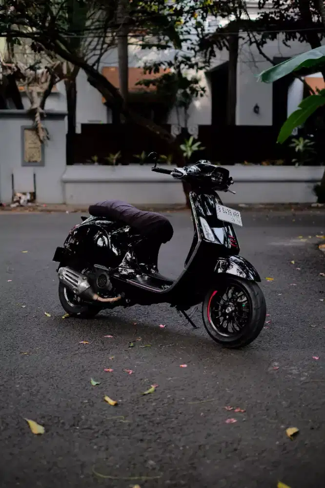 VESPA SPRINT 150 CARBON 2018 LIMITED EDITION