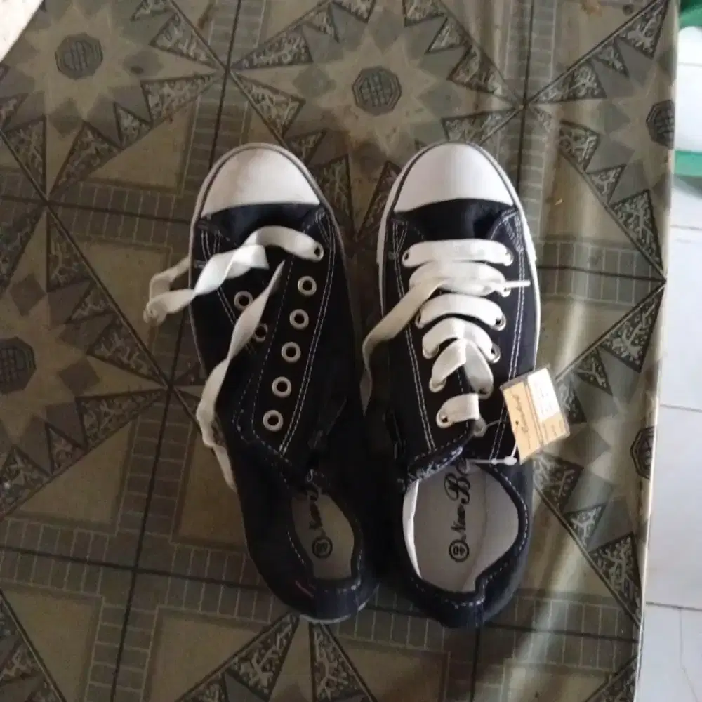 Sepatu sekolah murah