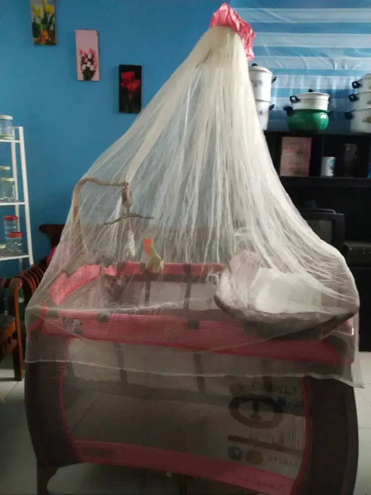 Tempat tidur bayi merk does