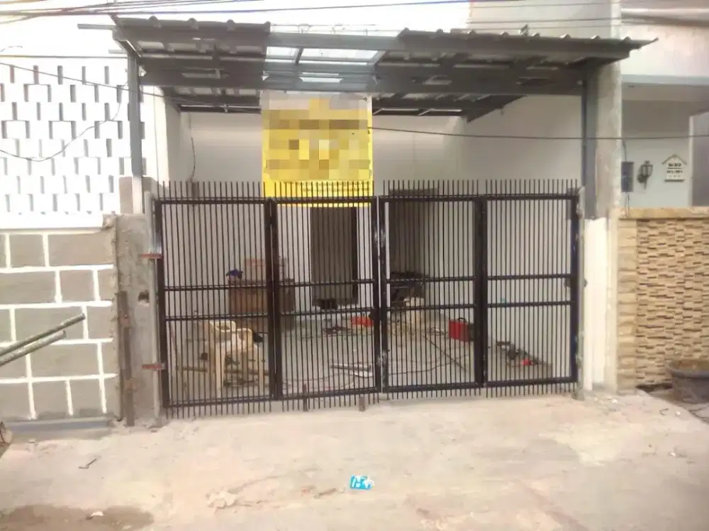 RUMAH DIKONTRAKAN AKSES 2 MOBIL