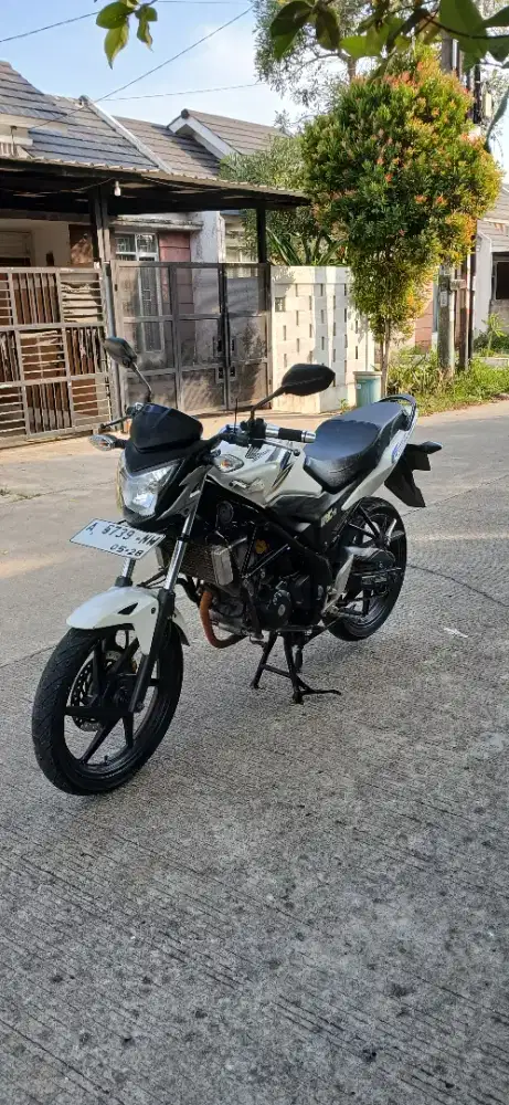Honda CB150R Street Fire 2013