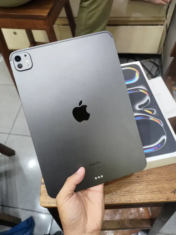 iPad Pro M4 256GB Eks iBox Fullset Original