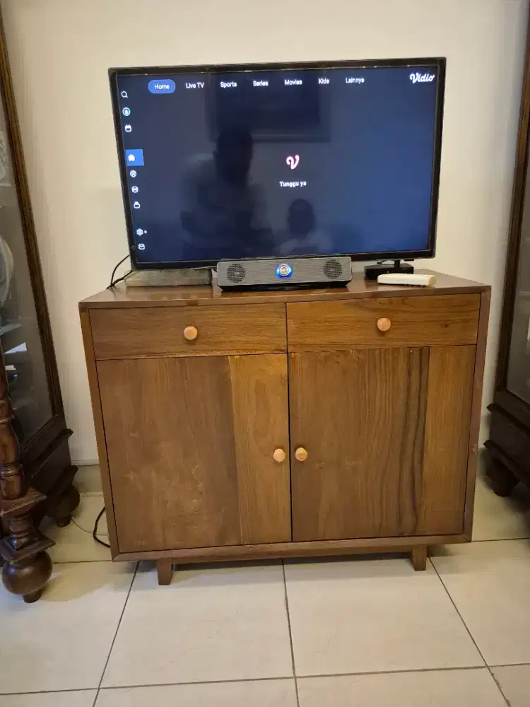 Meja TV dari jati tua