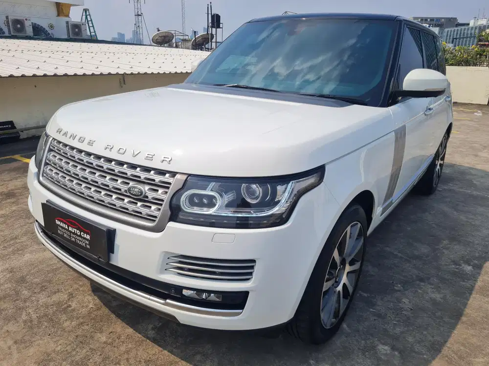 Range rover Vogue Autobiografi. 2015. Nik14.