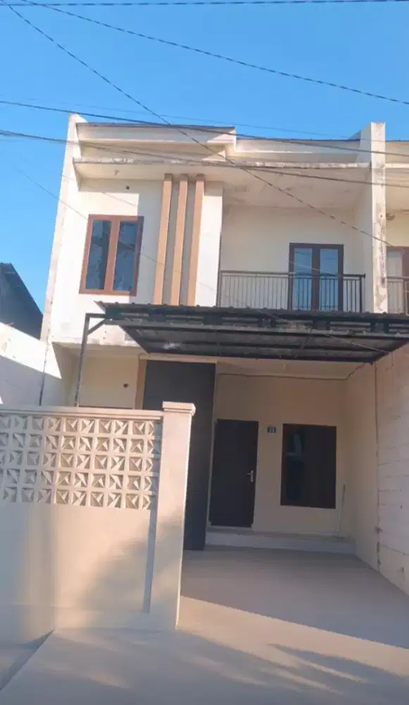 Di Sewakan Rumah 2Lantai