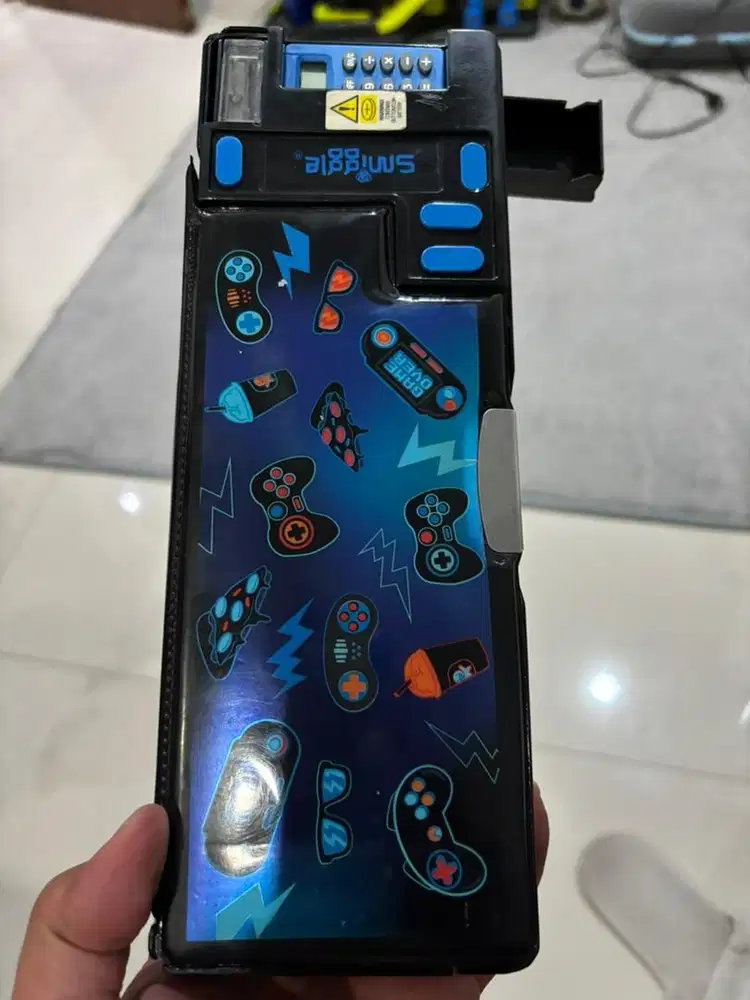 Kotak pensil anak merk smiggle