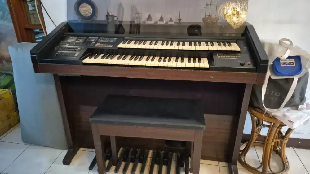 Yamaha Electone HE-3F (pre-loved)