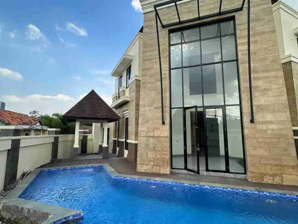 Rumah Baru Mewah Ada Swimming Pool di Lebak Bulus