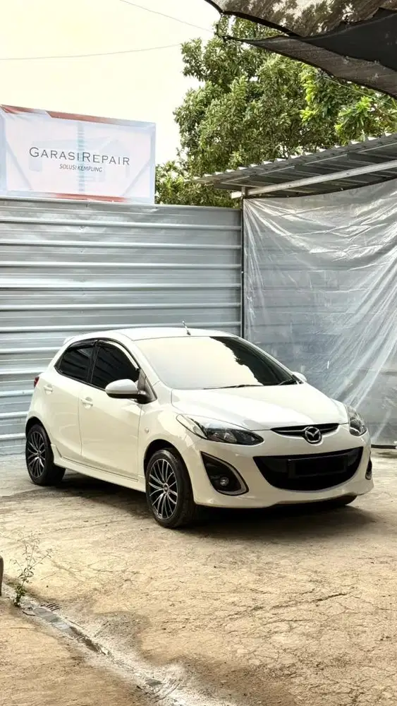 Mazda 2 R matic