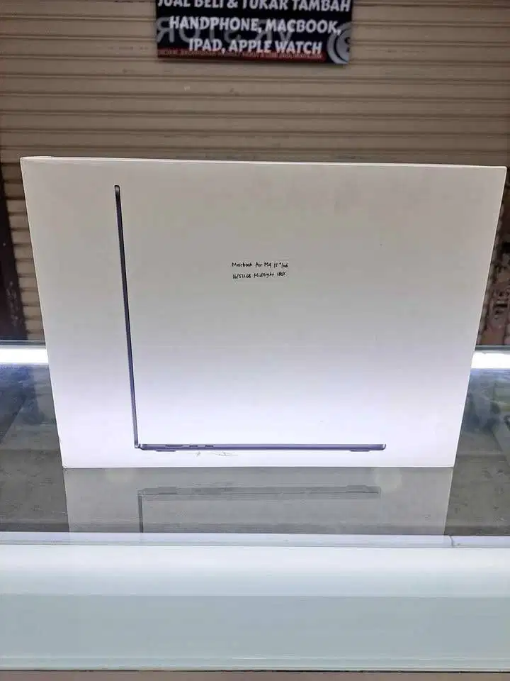 Macbook Air M4 15 Inch 16/512GB SSD Midnight New Segel Garansi IBox
