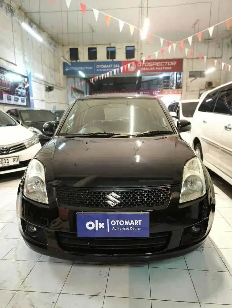 SUZUKI 2011 SWIFT 1.5 M/T HITAM MURAH OTOMART 286 KENJERAN