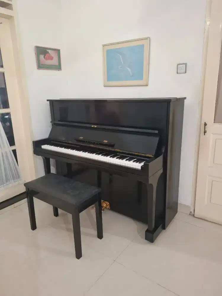 Piano Yamaha Made in Japan