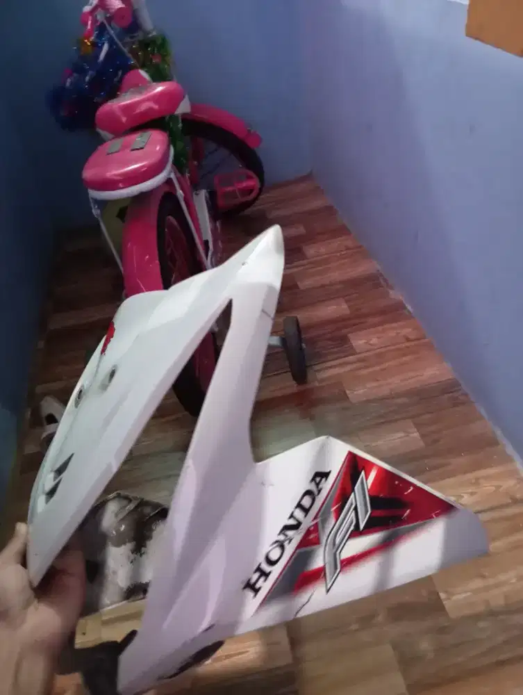 JUAL CEPAT BODY DEPAN BEAT FI PUTIH – 150K